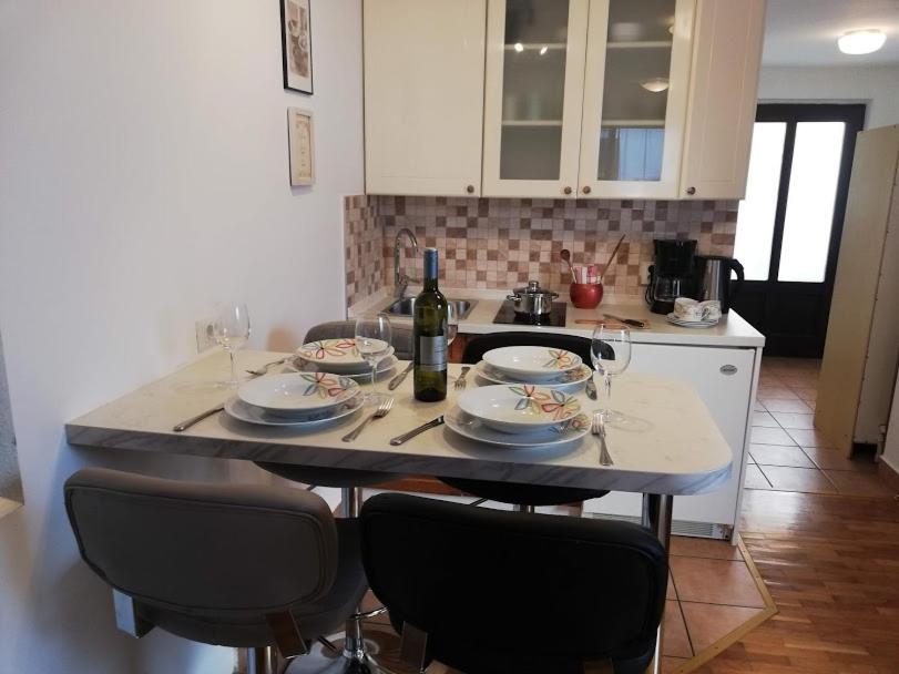 شقة Studio Apartman Meli بوريتش المظهر الخارجي الصورة