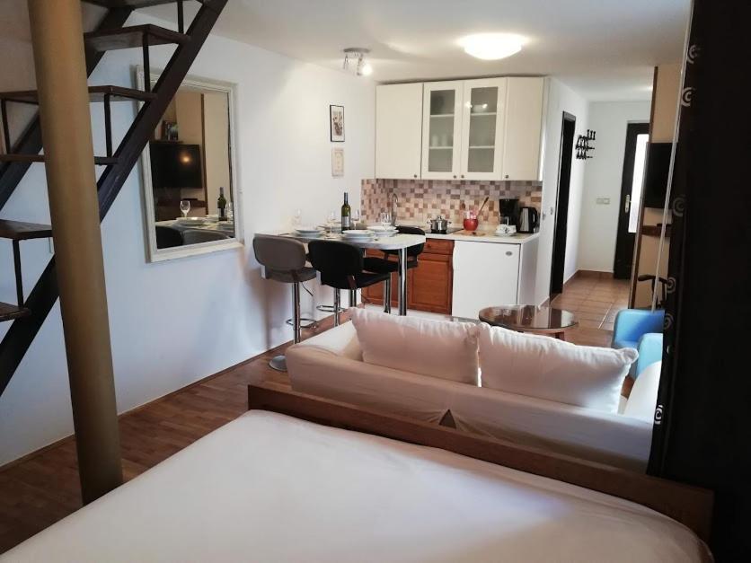 شقة Studio Apartman Meli بوريتش المظهر الخارجي الصورة